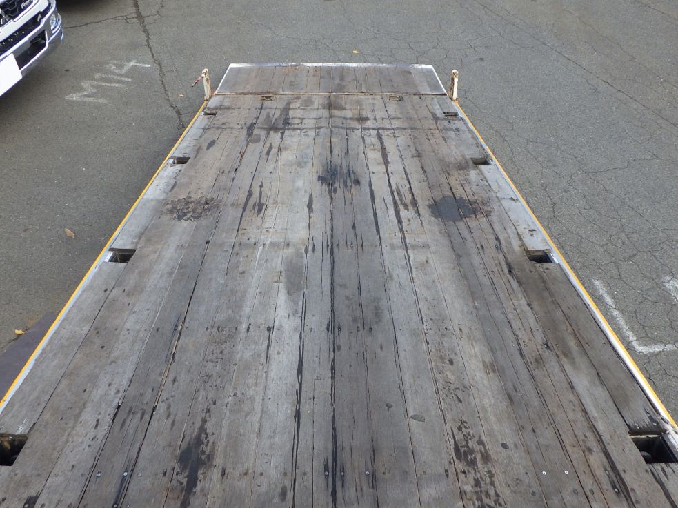 床板の状態です。|いすゞ フォワード KL-FSR33K4Rの写真9