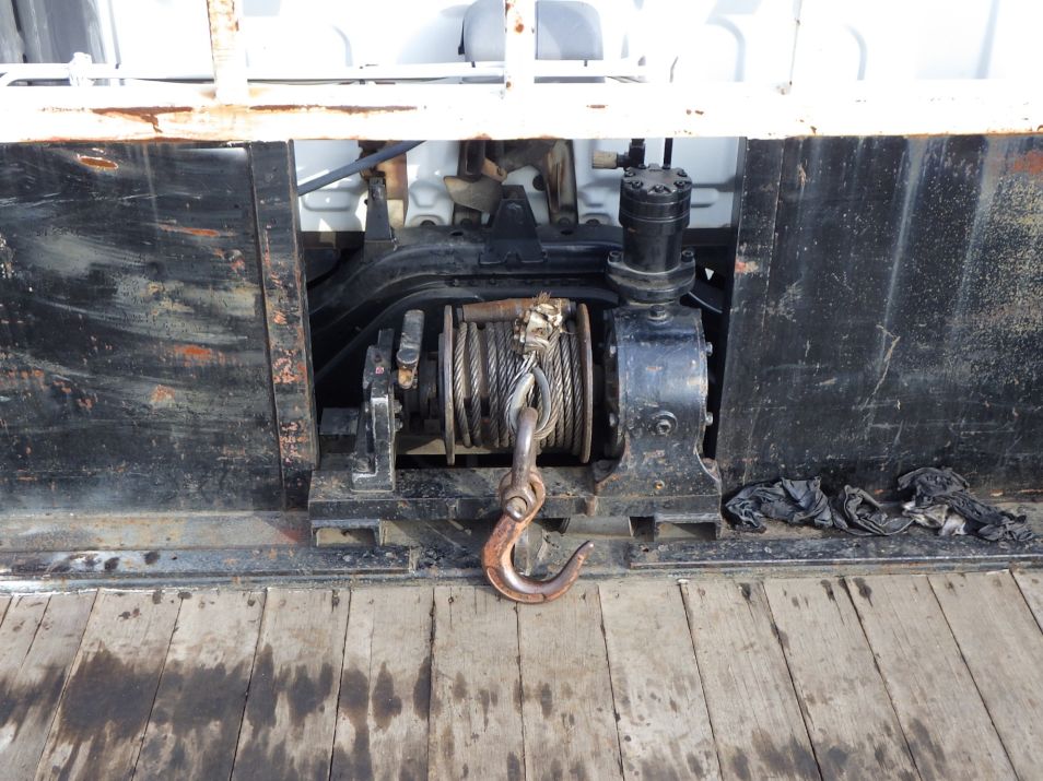 荷台前方ウインチの状態です。|いすゞ フォワード KL-FSR33K4Rの写真10