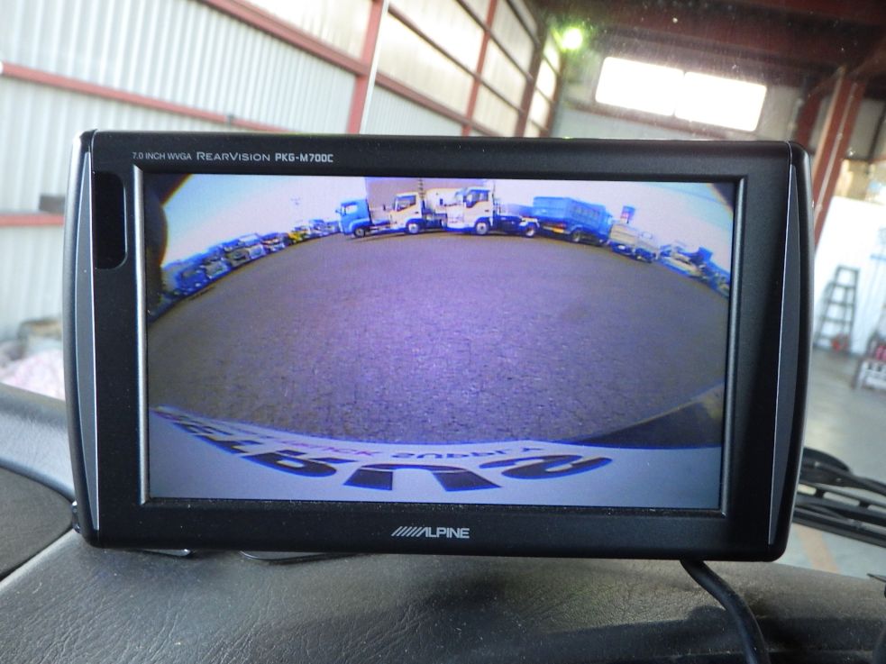 液晶バックモニター付きです。|いすゞ フォワード KL-FSR33K4Rの写真21