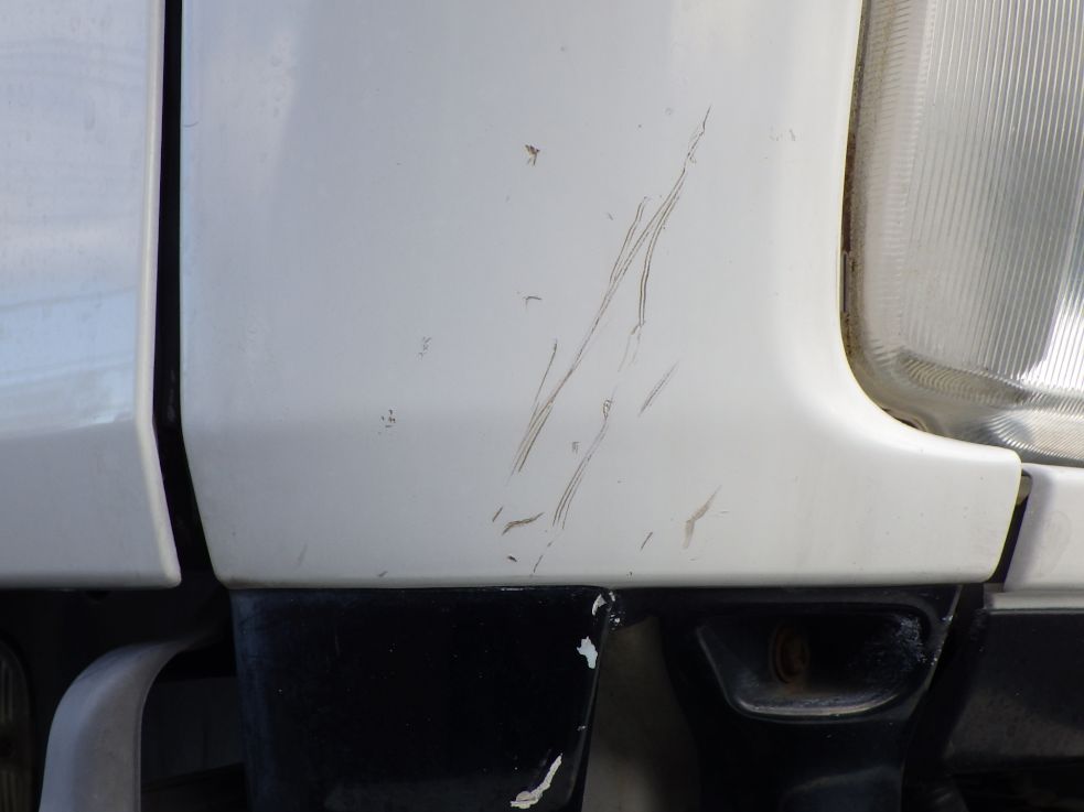 運転席側コーナーパネルにスレがあります。|いすゞ フォワード KL-FSR33K4Rの写真31