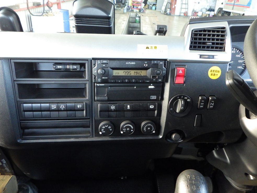 パネル周りの状態です。|三菱 ファイター 2KG-FK62FZの写真27