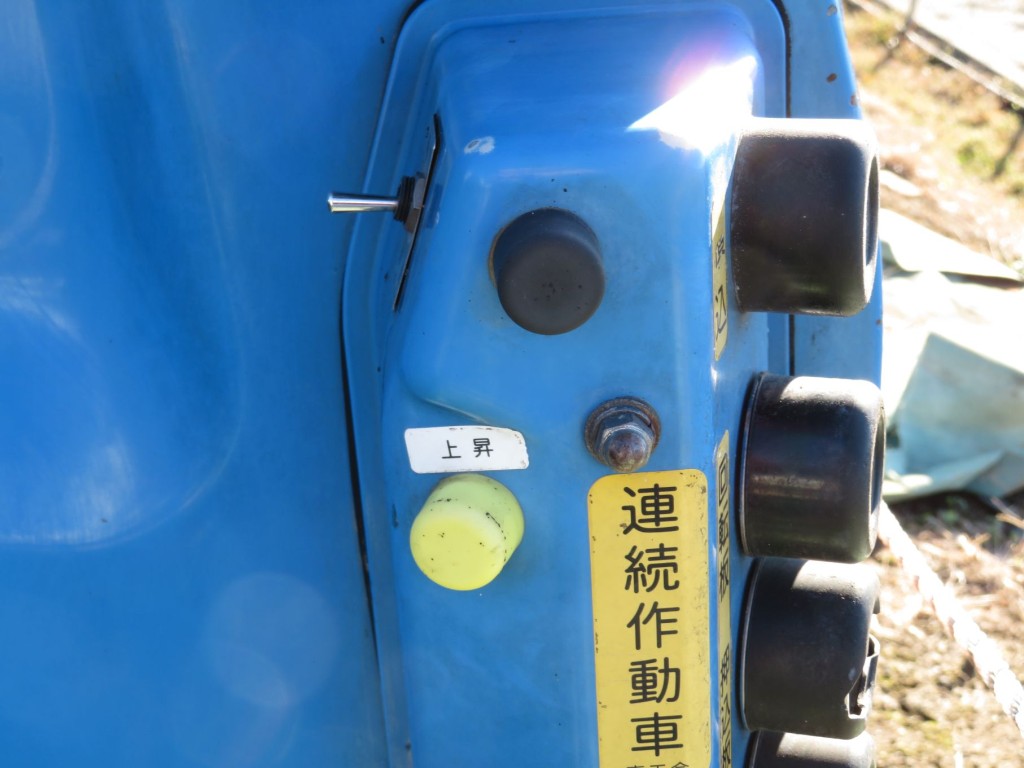 テールゲートのシャッター部は電動開閉式です。|日野 デュトロ TKG-XZU600E(2WD)の写真16