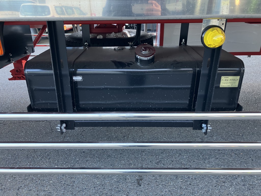 燃料タンクは200Lです。|トレクス  VFR342DFの写真12