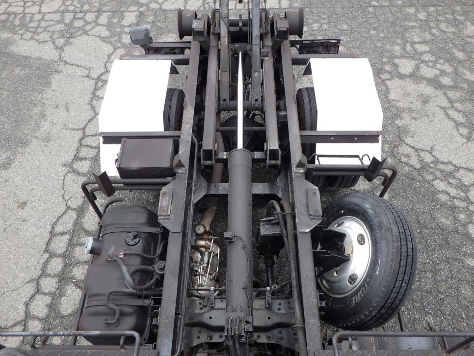 シリンダーの状態です。|いすゞ エルフ TKG-NKR85AN(2WD)の写真8