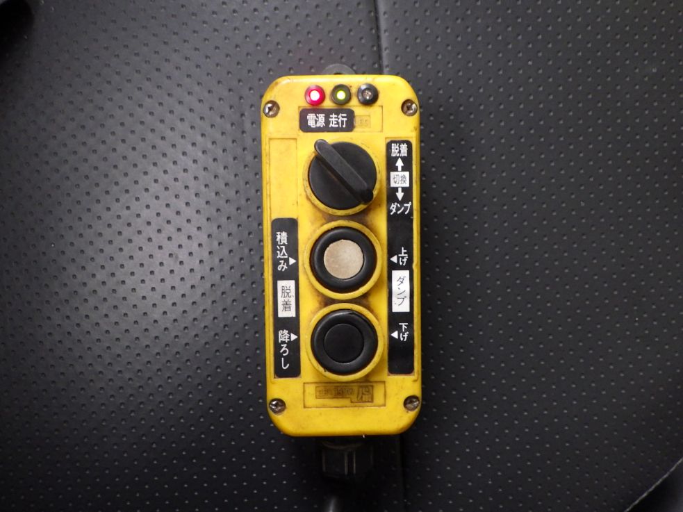 上物のコントローラーです。|いすゞ エルフ TKG-NKR85AN(2WD)の写真14