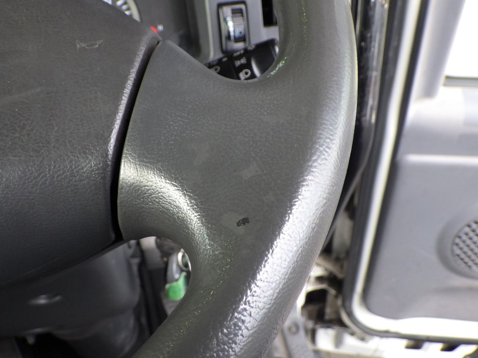 ハンドルにスレがあります。|いすゞ エルフ TKG-NKR85AN(2WD)の写真27