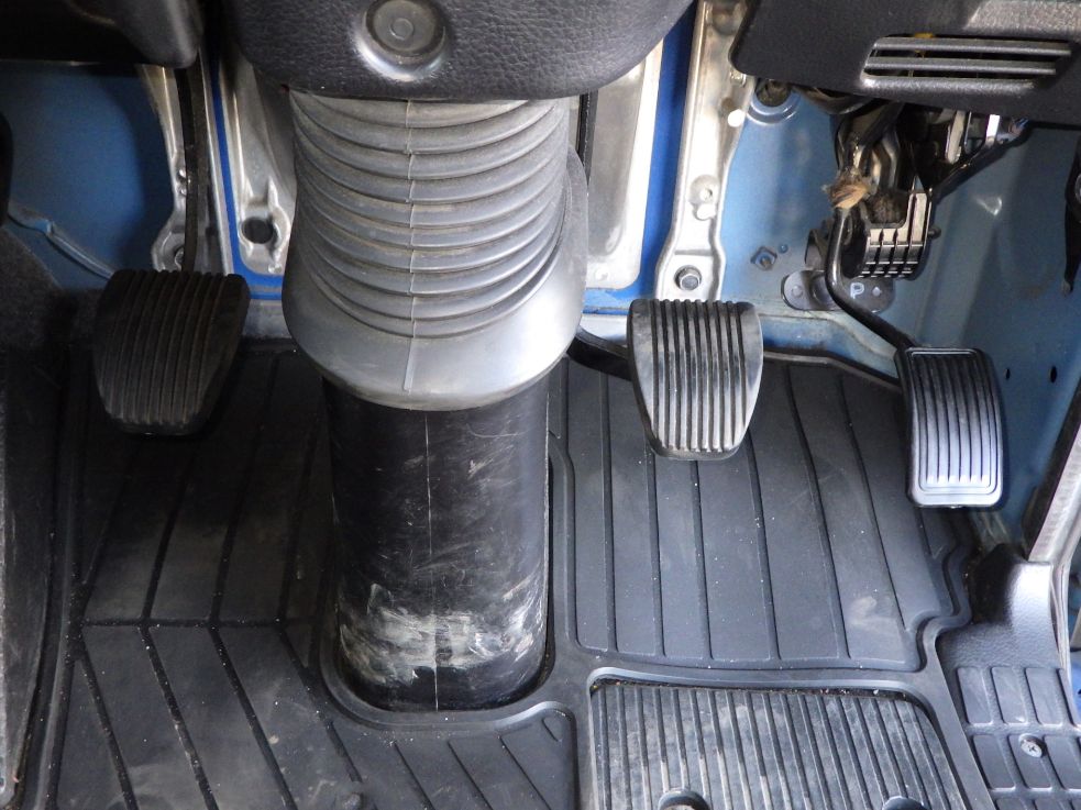 3ペダルです。|日野 プロフィア QPG-SH1EDDGの写真18