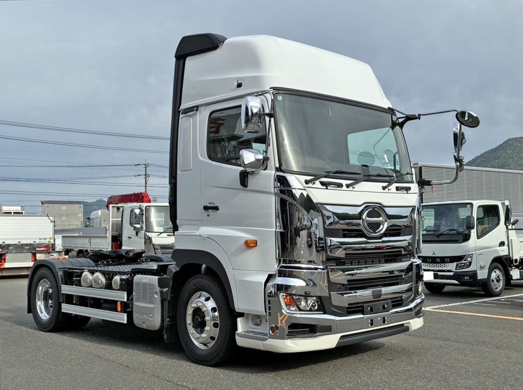 ホイールはアルミ製です。|日野 プロフィア 2DG-SH1AGGCの写真2