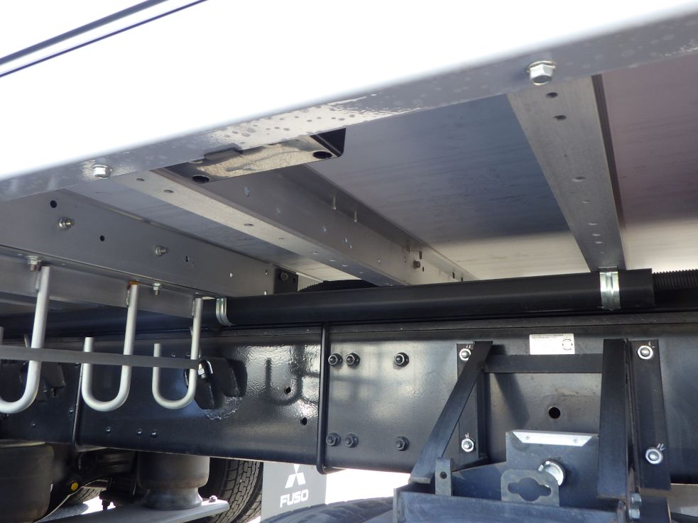 シャーシとネタの状態です。(縦は鉄・横ネタはアルミ製です)|三菱 スーパーグレート 2PG-FS74HZの写真7