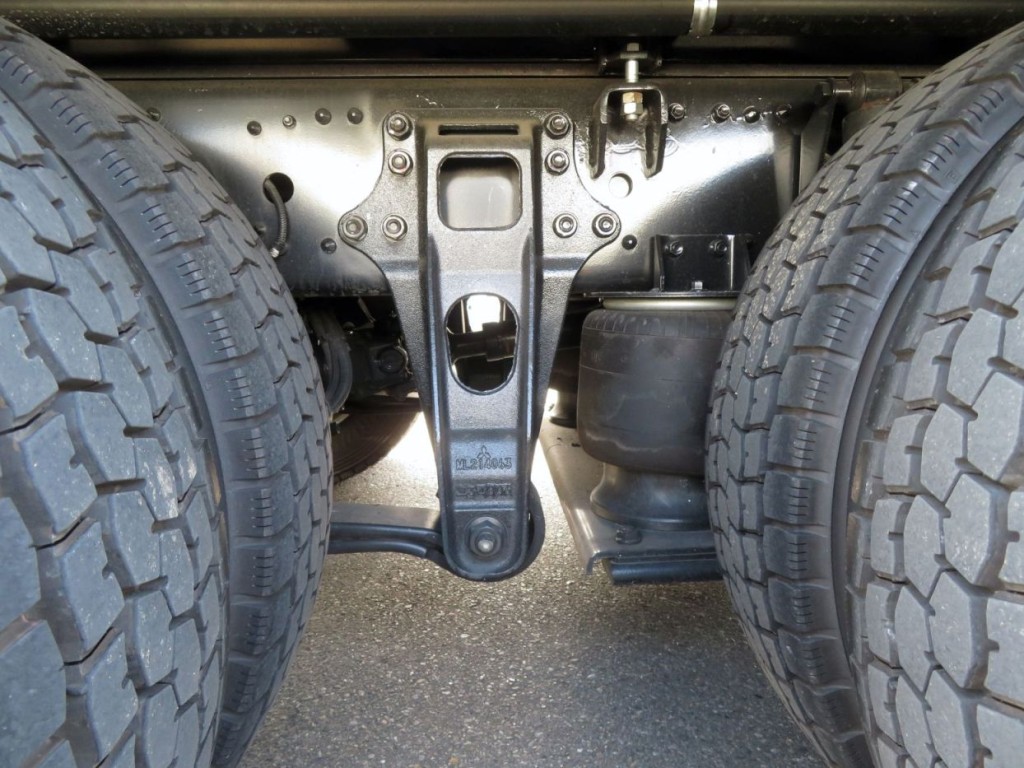 エアサスです。|三菱 スーパーグレート 2PG-FS74HZの写真5