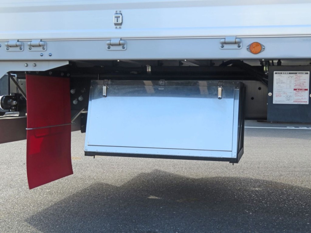 工具箱付きです。（ステンレス製です）|三菱 スーパーグレート 2PG-FS74HZの写真13