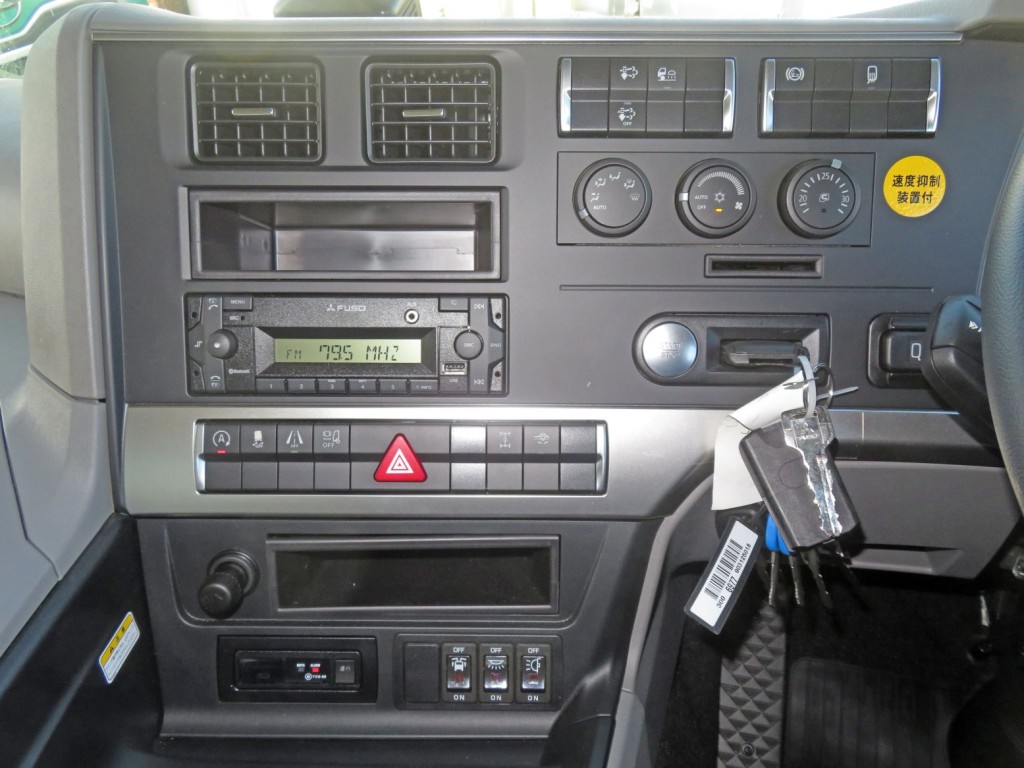 パネル周りの状態です。|三菱 スーパーグレート 2PG-FS74HZの写真22