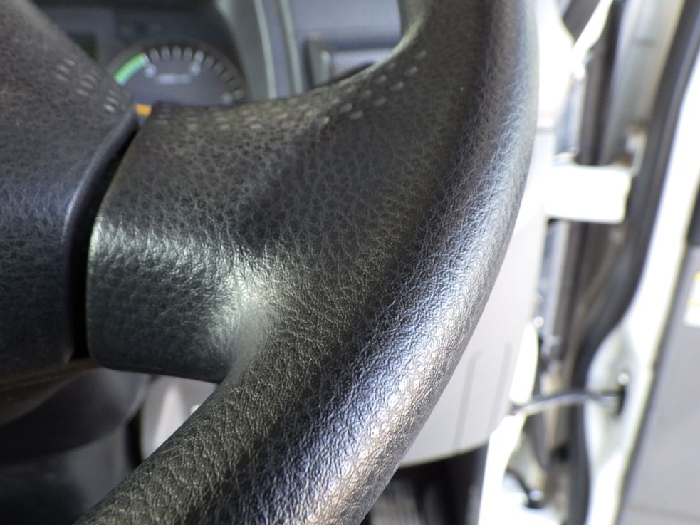 ハンドルにスレがあります。|三菱 キャンター TPG-FBA50(2WD)の写真31