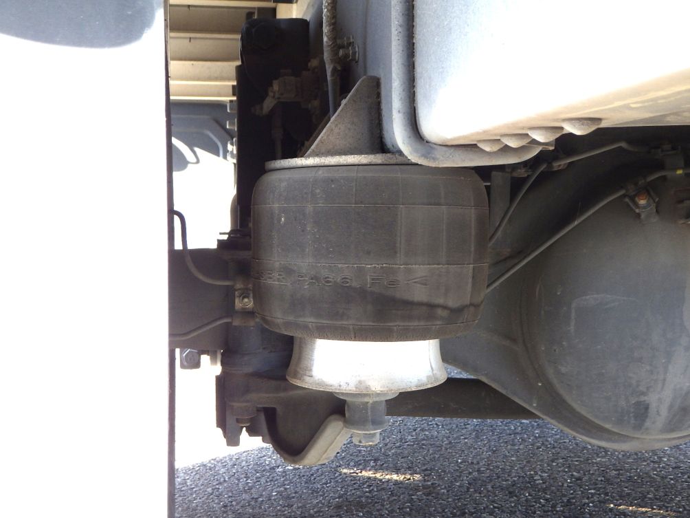 エアサスです。|日野 レンジャー 2KG-FD2ABG(2WD)の写真5