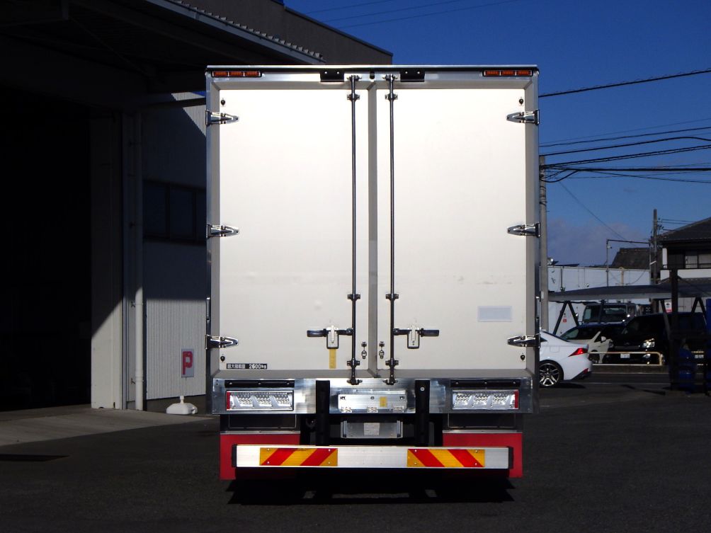 門口周りはステンレス製です。|日野 レンジャー 2KG-FD2ABG(2WD)の写真8