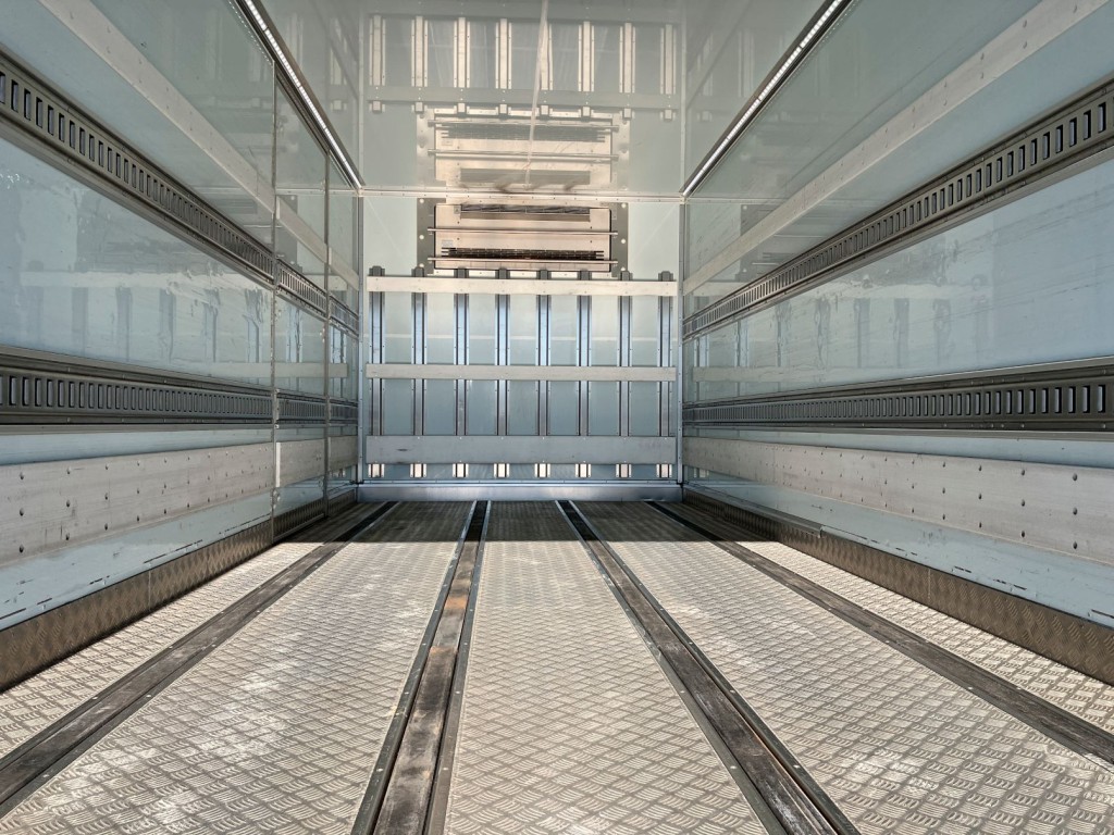 日野 レンジャー 2KG-FD2ABG(2WD)の写真10