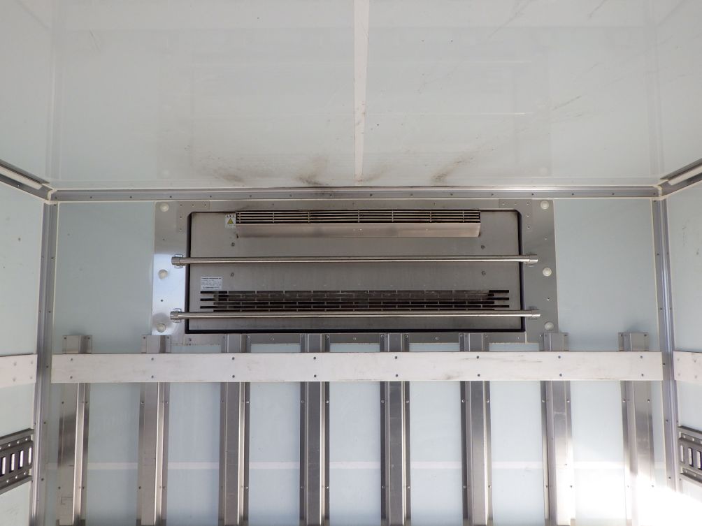 冷凍機の吹き出し口の状態です。|日野 レンジャー 2KG-FD2ABG(2WD)の写真11