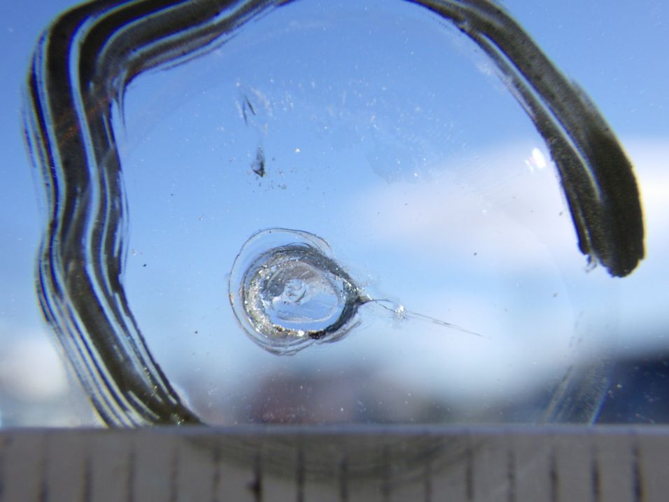 フロントガラスに飛び石キズがあります。|日野 レンジャー 2KG-FD2ABG(2WD)の写真15