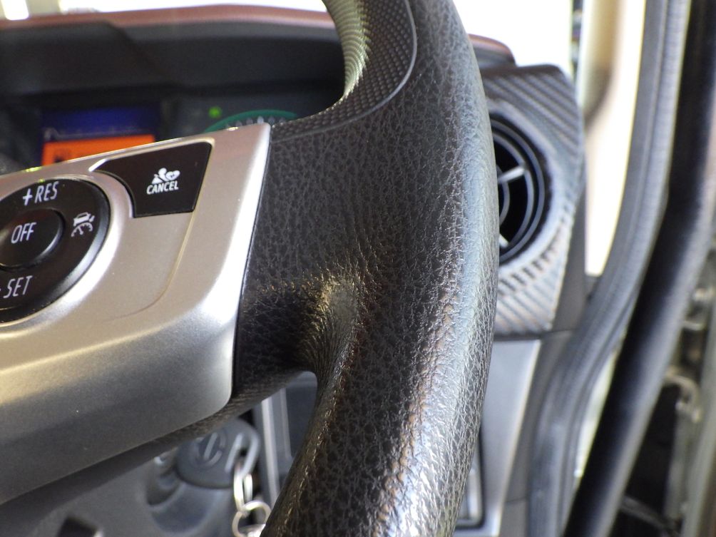 ハンドルにスレがあります。|日野 レンジャー 2KG-FD2ABG(2WD)の写真39