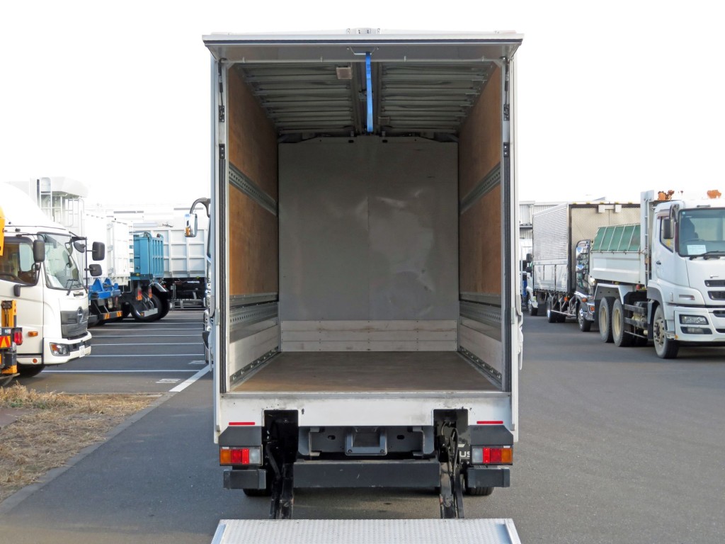 三菱 キャンター TPG-FEA50(2WD)の写真7