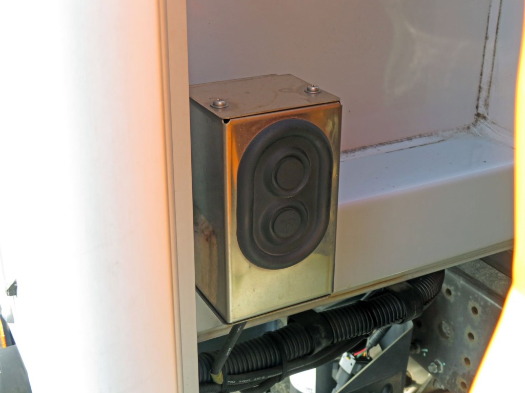 三菱 キャンター TPG-FEA50(2WD)の写真9