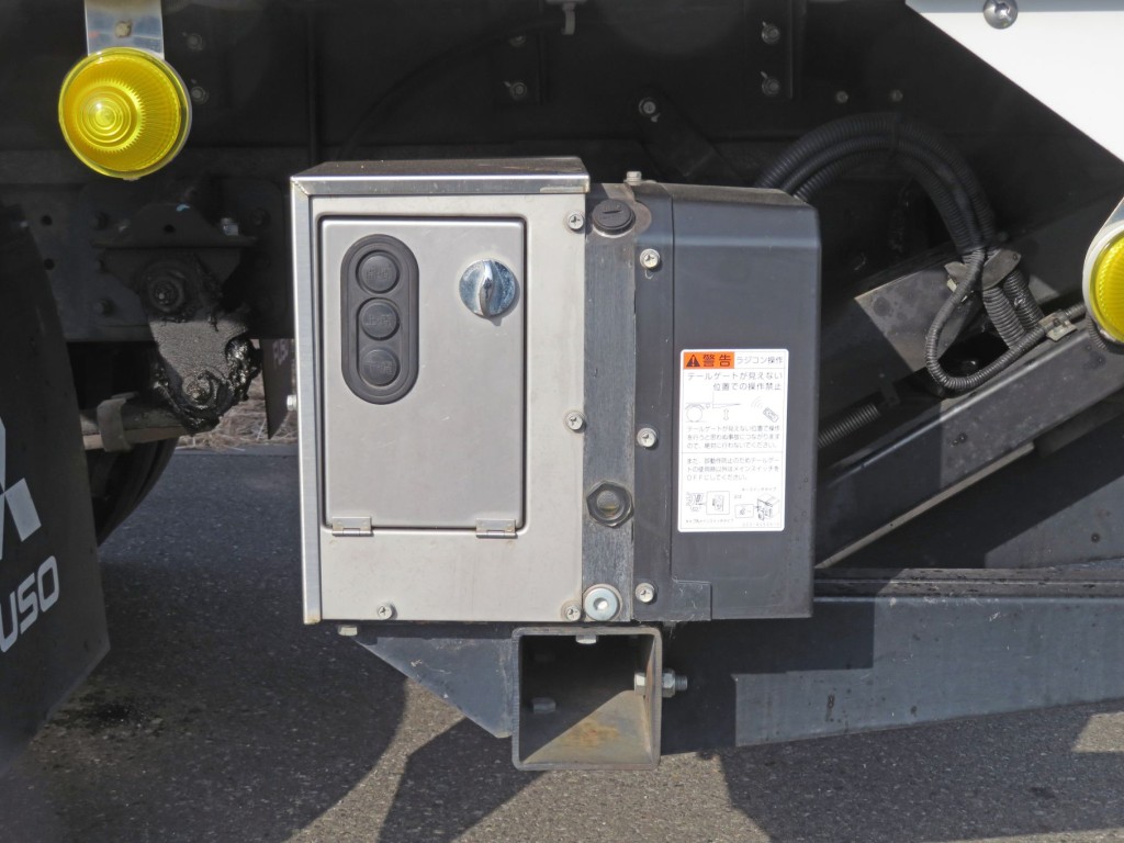 三菱 キャンター TPG-FEA50(2WD)の写真11