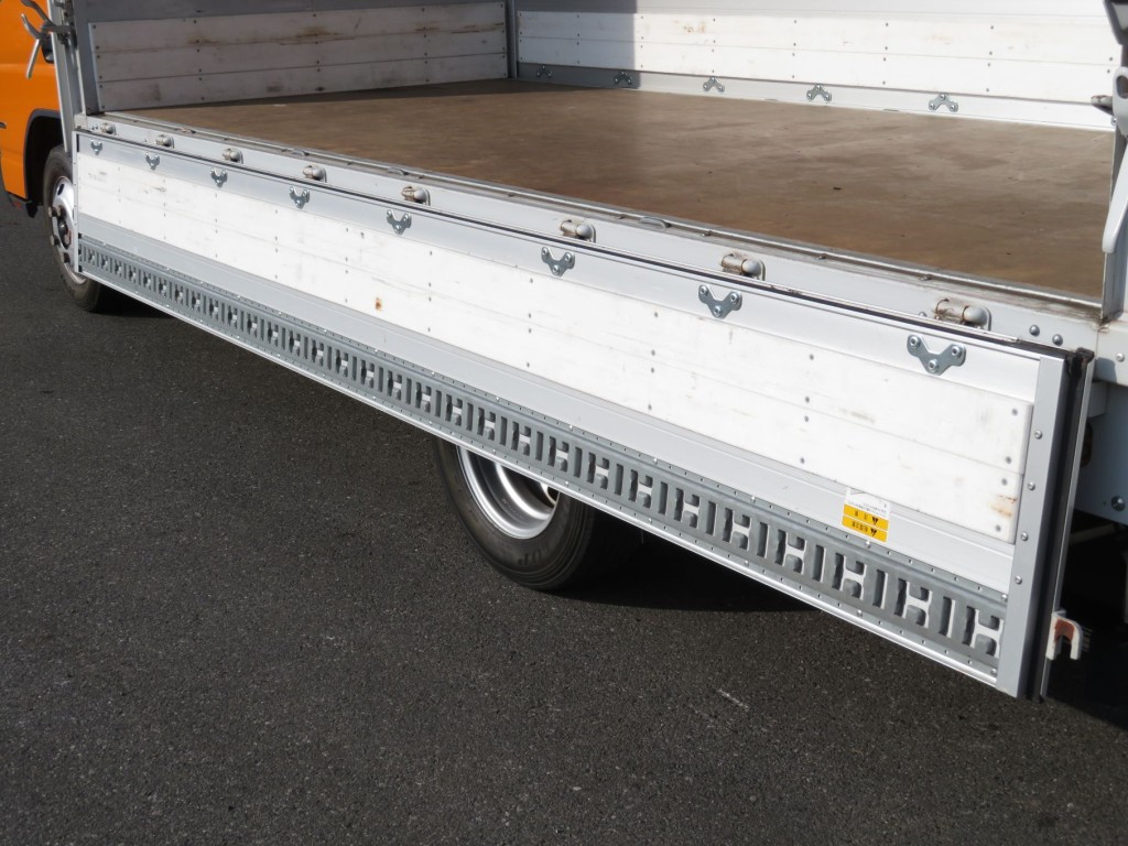 三菱 キャンター TPG-FEA50(2WD)の写真16