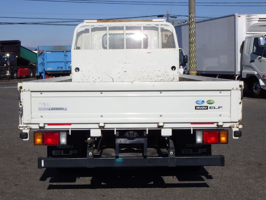 いすゞ エルフ 2RG-NNR88AR(2WD)の写真8