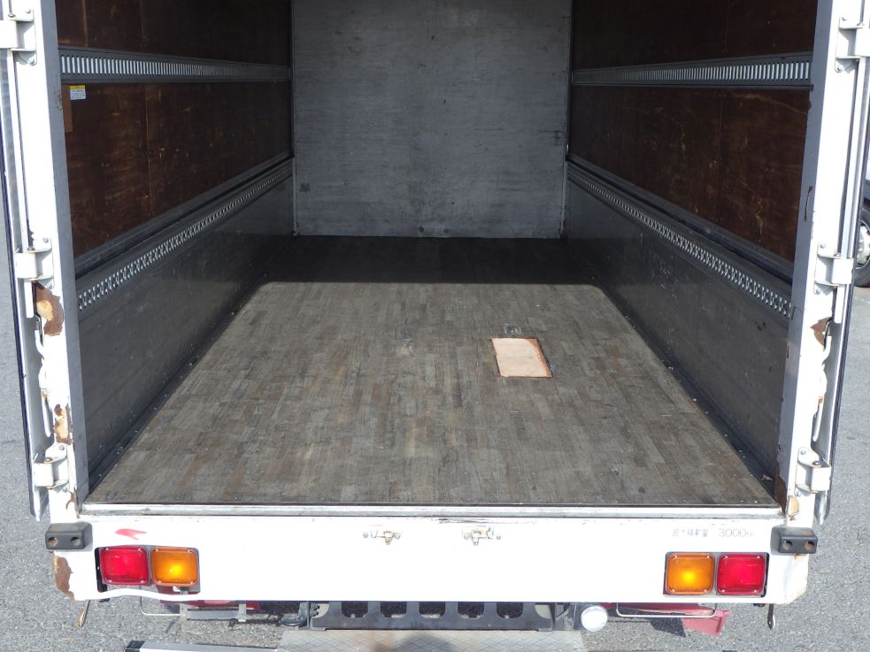 床板の状態です。|いすゞ フォワード SKG-FRR90S2の写真10