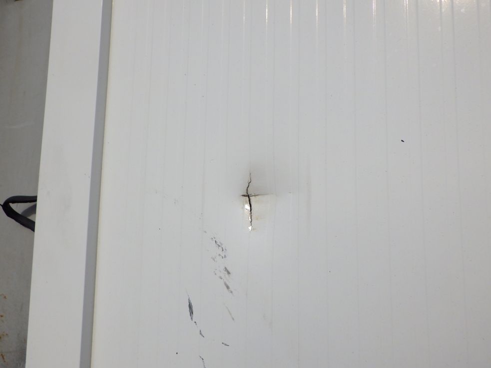 助手席側リヤ扉にキズ・ヘコミ・割れがあります。|いすゞ フォワード SKG-FRR90S2の写真38