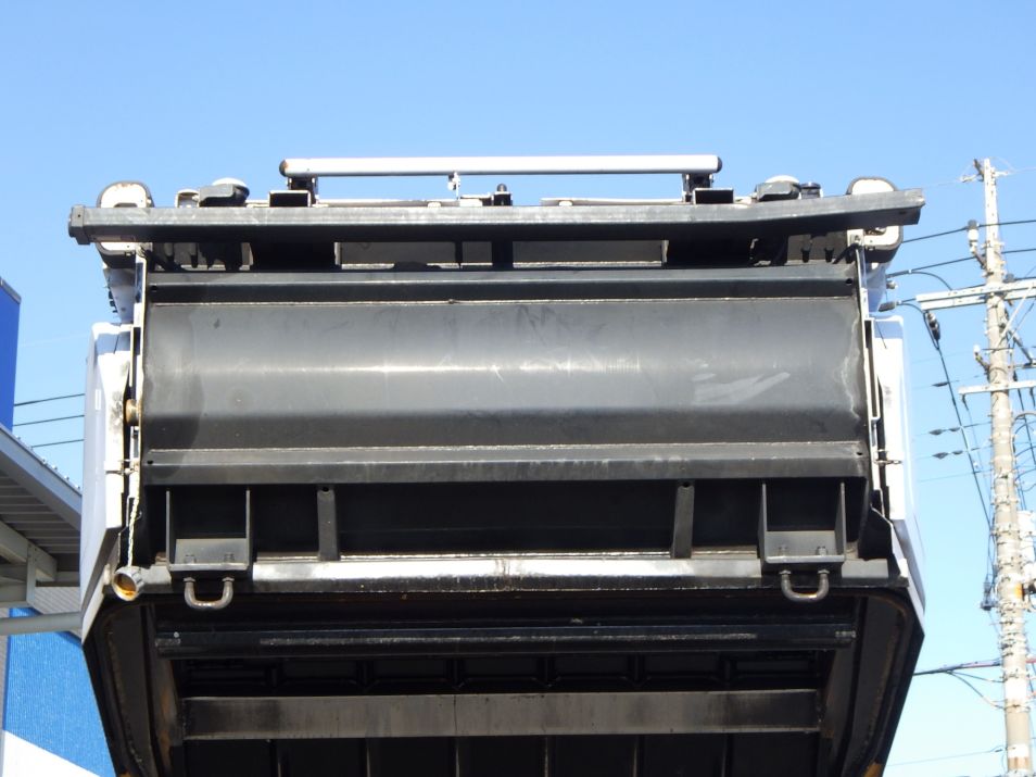 投入口裏側の状態です。|三菱 キャンター TPG-FEB80(2WD)の写真7