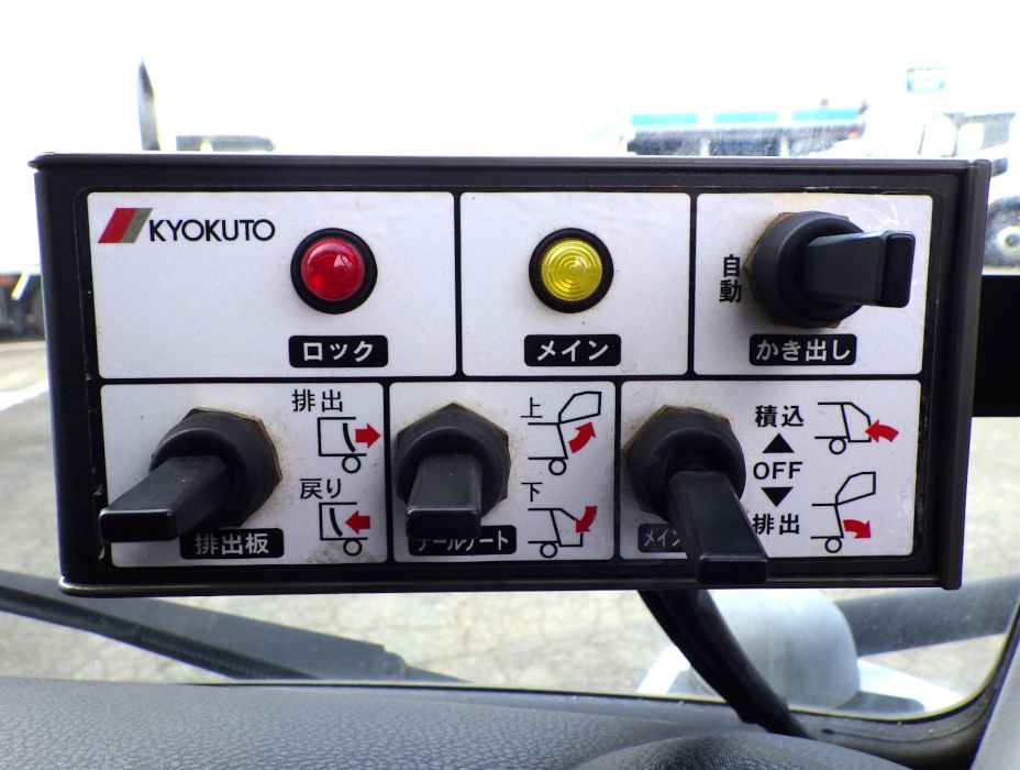 上物の操作スイッチです。|三菱 キャンター TPG-FEB80(2WD)の写真19