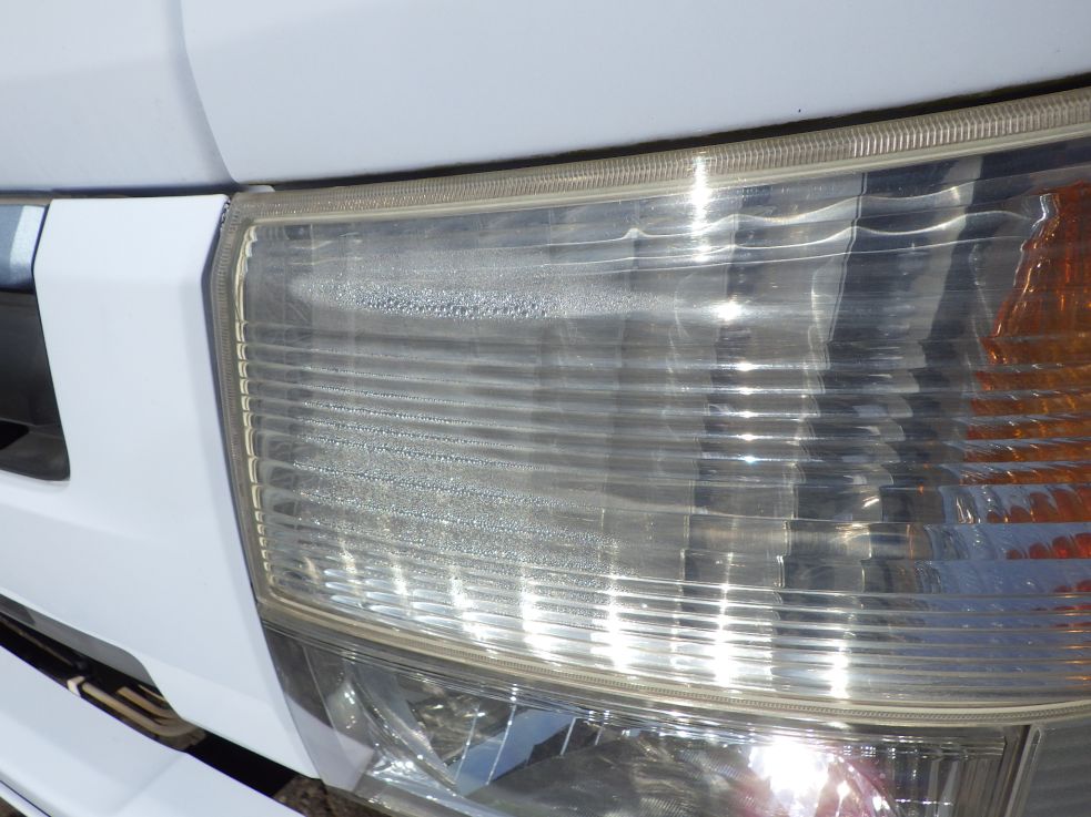 助手席側レンズに結露があります。|三菱 キャンター TPG-FEB80(2WD)の写真30