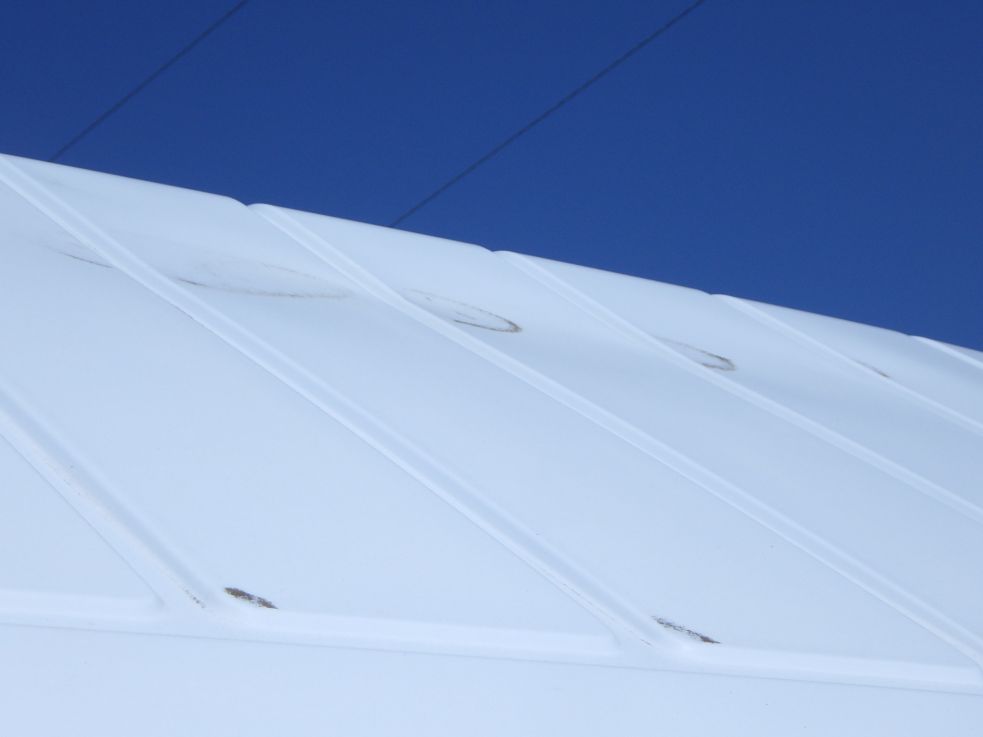 ルーフにヘコミがあります。|三菱 キャンター TPG-FEB80(2WD)の写真31