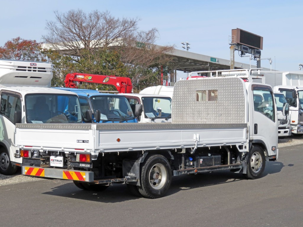 いすゞ エルフ 2RG-NPR88YN(2WD)の写真4