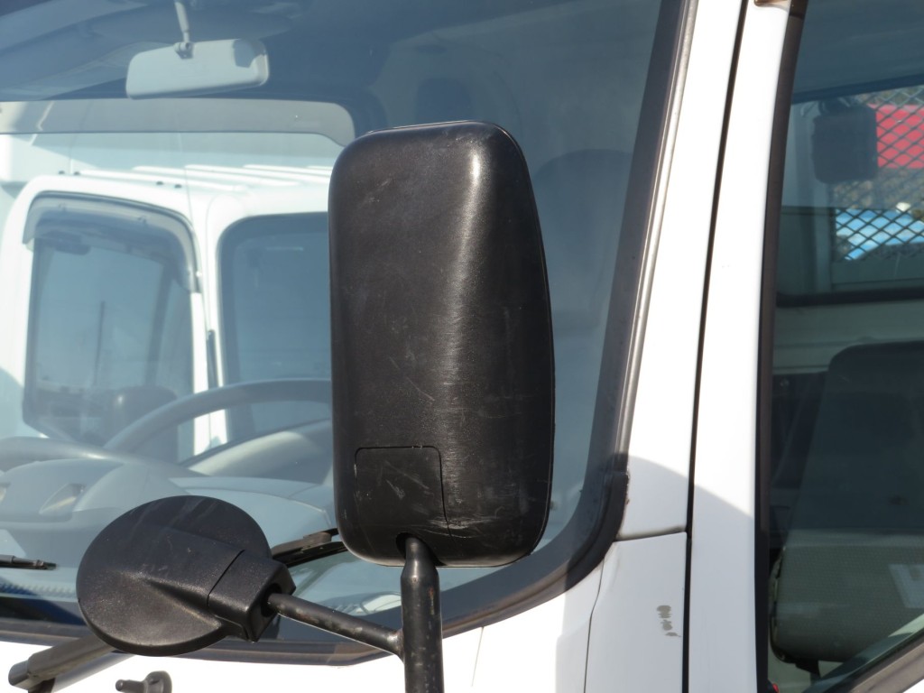 いすゞ エルフ 2RG-NPR88YN(2WD)の写真10