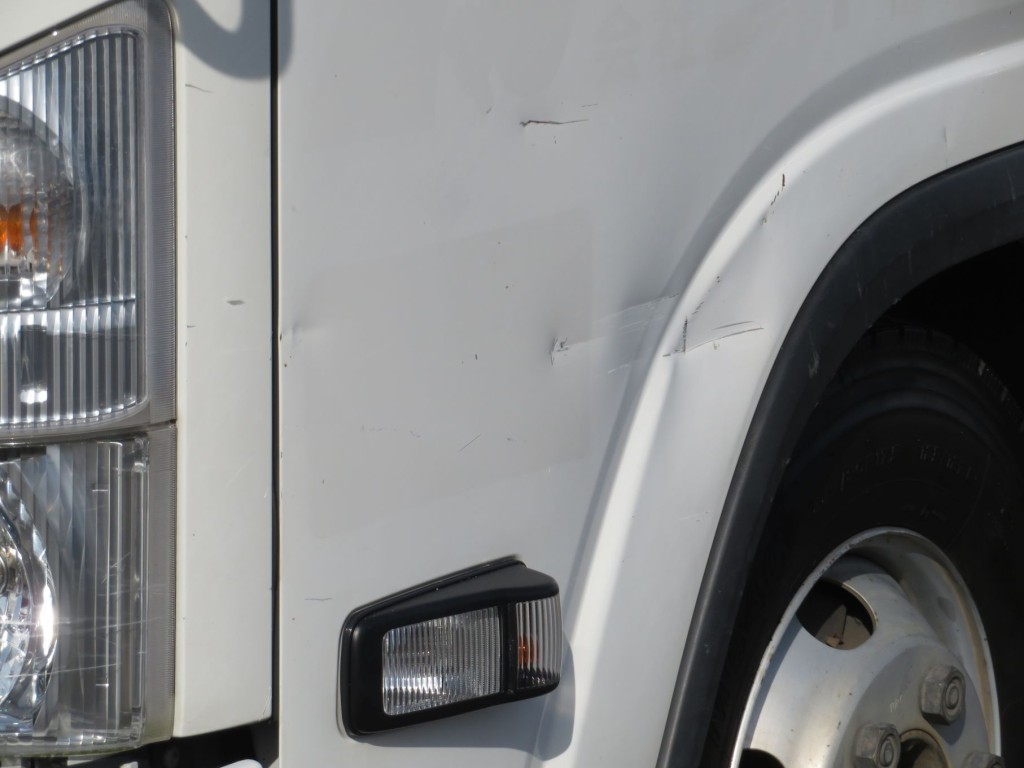 いすゞ エルフ 2RG-NPR88YN(2WD)の写真13