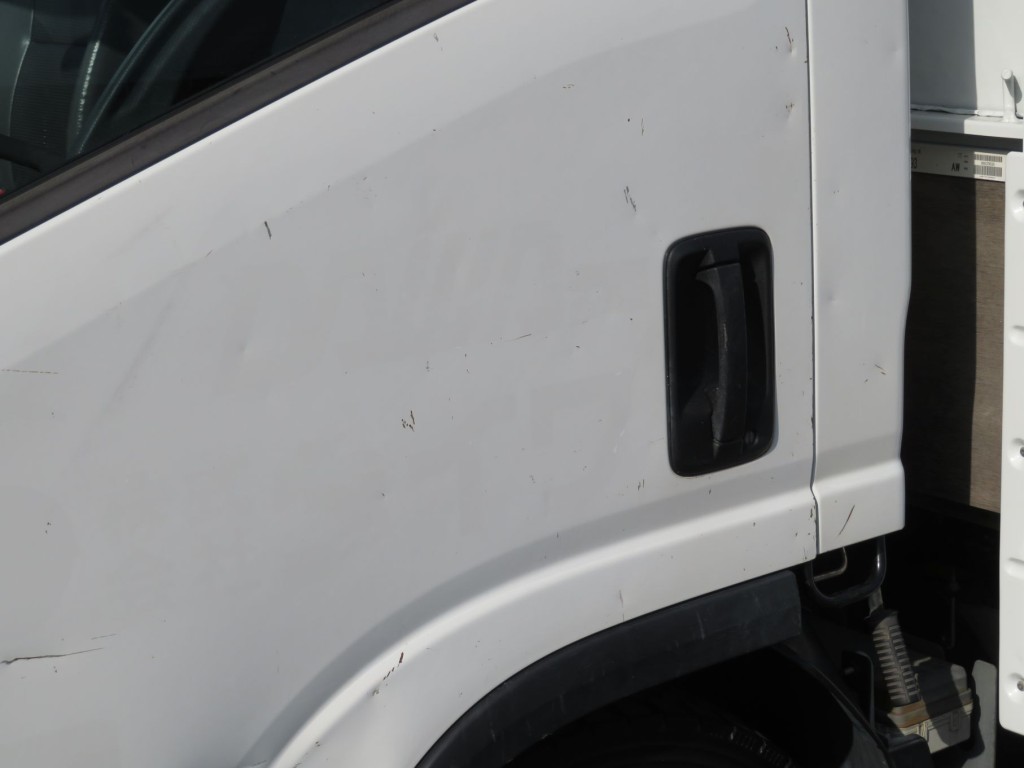 いすゞ エルフ 2RG-NPR88YN(2WD)の写真14