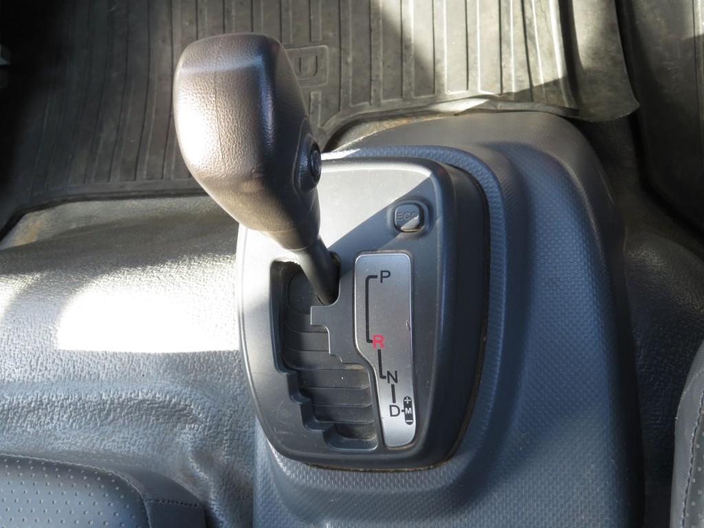 いすゞ エルフ 2RG-NPR88YN(2WD)の写真22