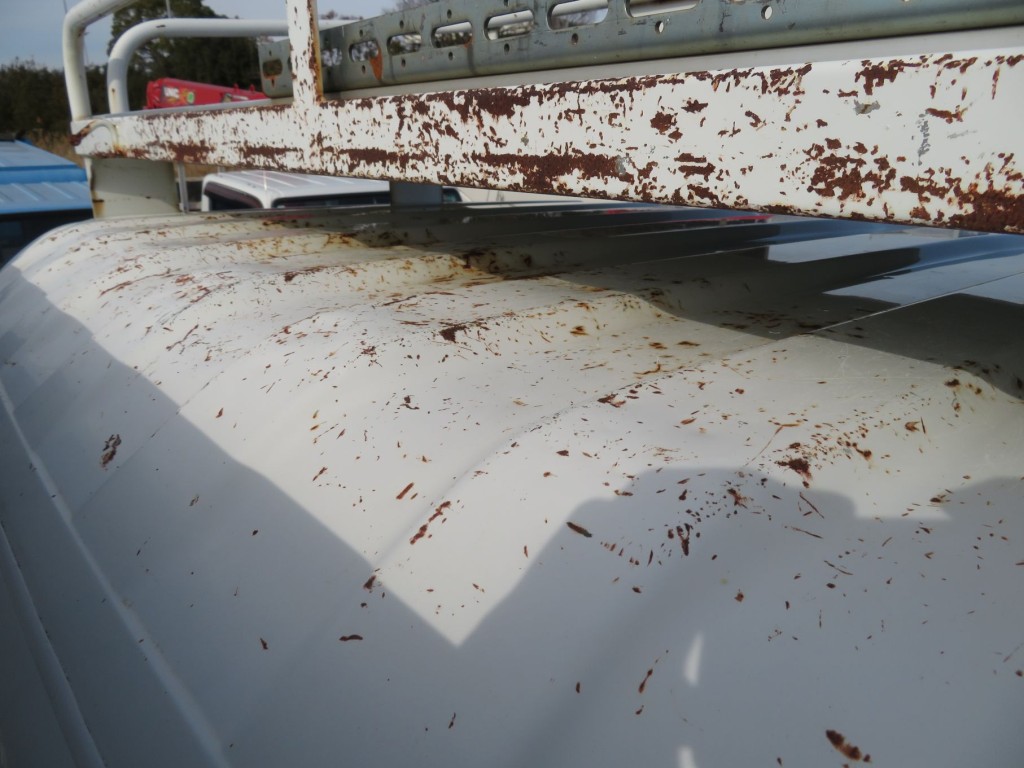 いすゞ エルフ 2RG-NPR88YN(2WD)の写真25