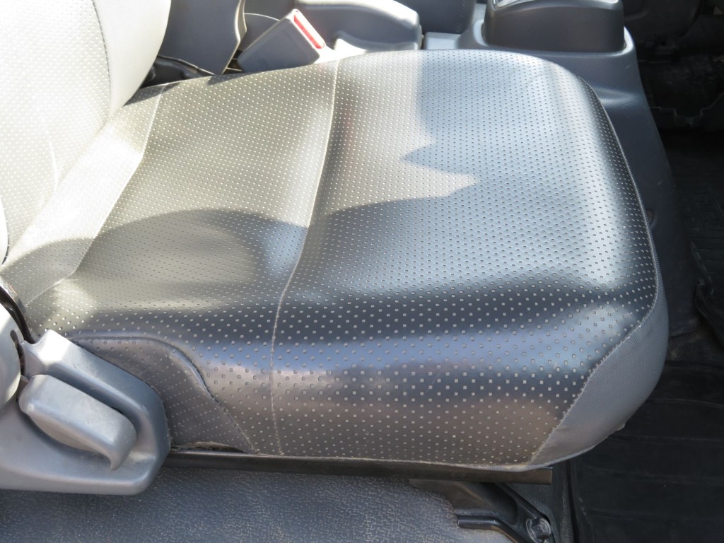 いすゞ エルフ 2RG-NPR88YN(2WD)の写真27