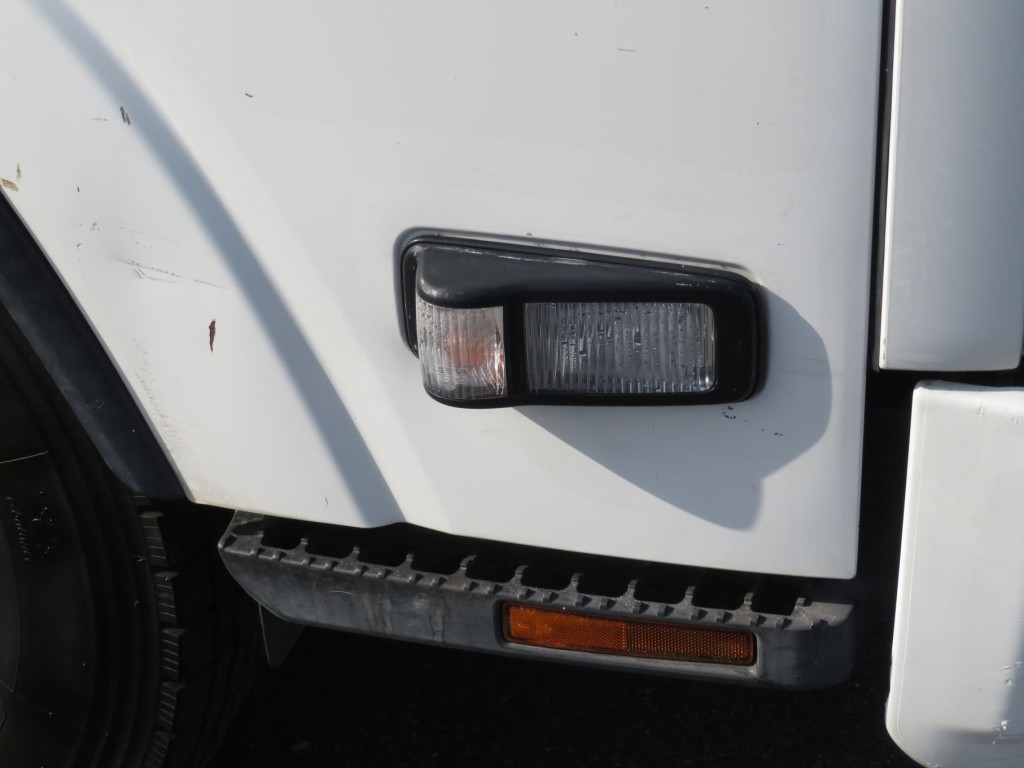 いすゞ エルフ 2RG-NPR88YN(2WD)の写真32