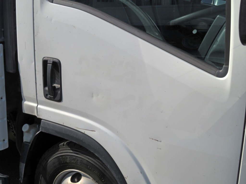 いすゞ エルフ 2RG-NPR88YN(2WD)の写真33