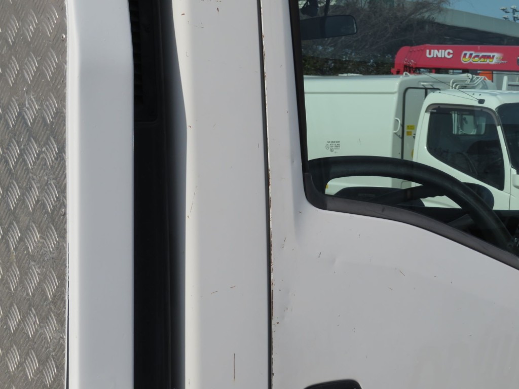 いすゞ エルフ 2RG-NPR88YN(2WD)の写真34