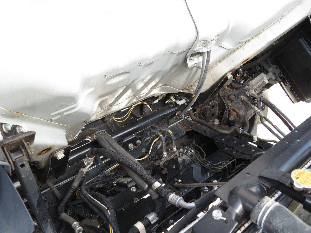 いすゞ エルフ 2RG-NPR88YN(2WD)の写真36