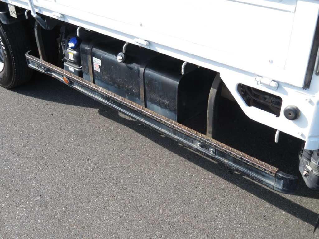 いすゞ エルフ 2RG-NPR88YN(2WD)の写真38