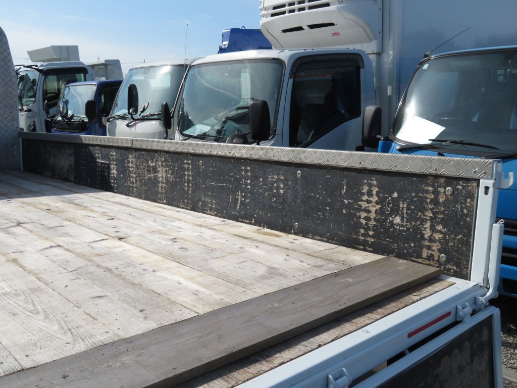 いすゞ エルフ 2RG-NPR88YN(2WD)の写真41