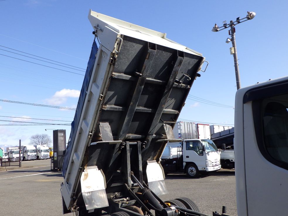 ボディー裏側の状態です。|三菱 キャンター TPG-FBA60(2WD)の写真9