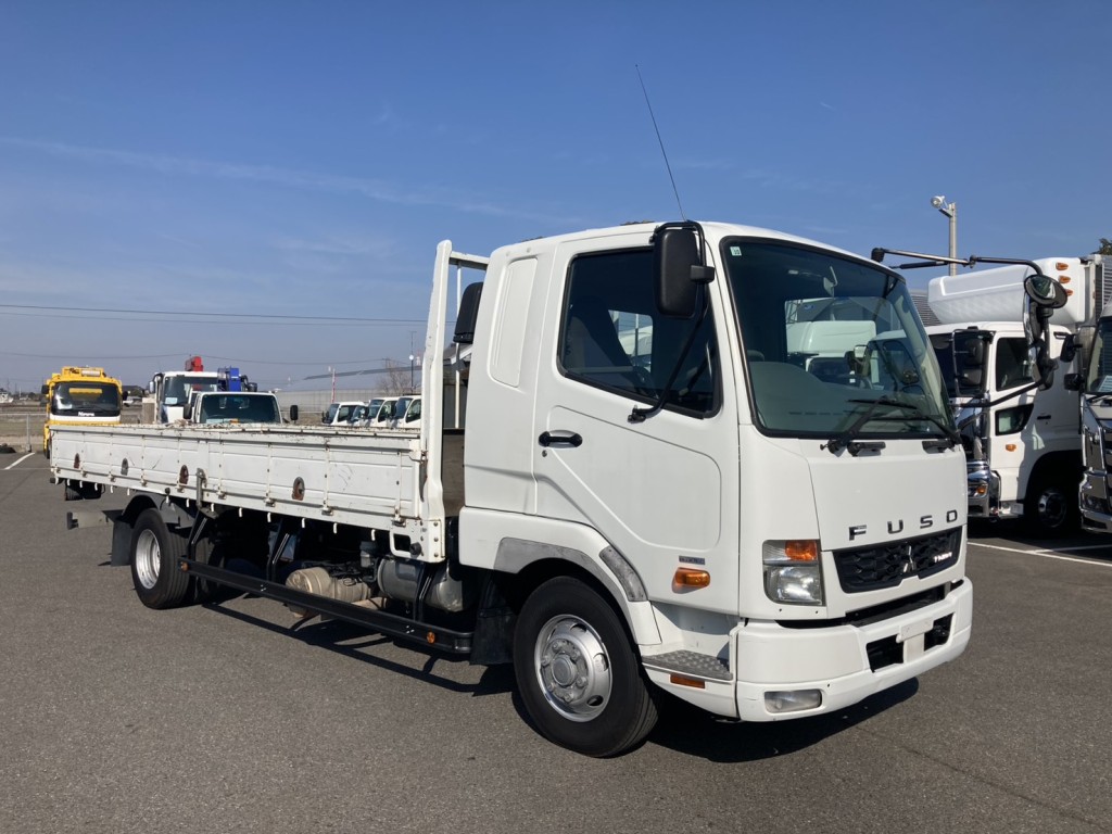 57ベースの低走行4トン平ボデーです。|三菱 ファイター TKG-FK61F(2WD)の写真2