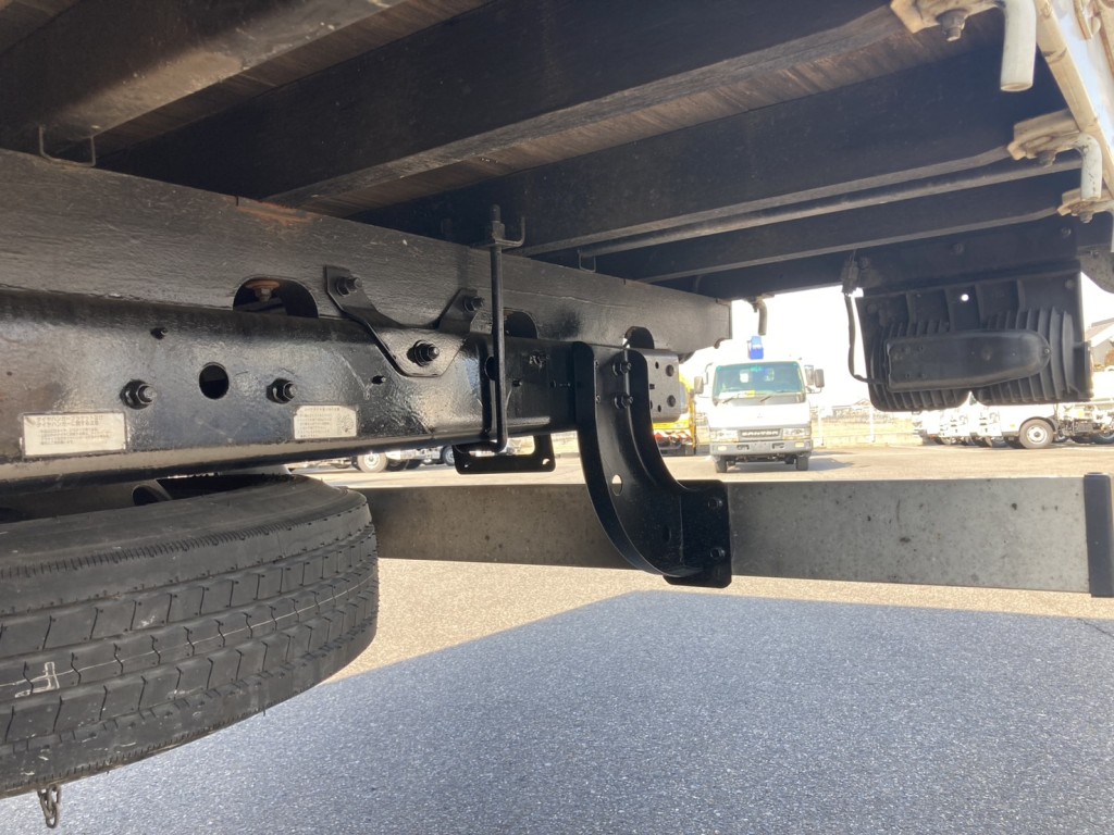 シャーシとネタの状態です。|三菱 ファイター TKG-FK61F(2WD)の写真8